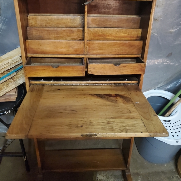 Old antique post office desk! - Picture 1 of 2